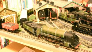 N15 736 Excalibur rounds the yard