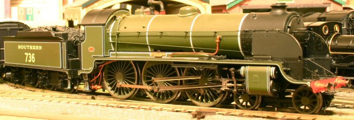 Hornby N15 class 736 Excalibur (1)