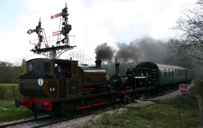 Departing Tenterden Town - 14 Charwelton & 32670