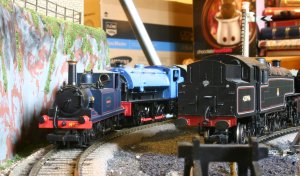 Hornby Terrier 3 Bodiam & Austerity J94 1111 double header