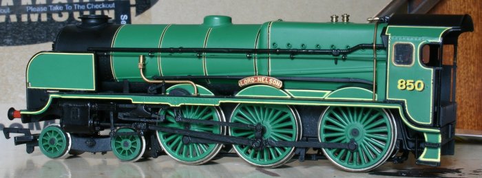 Bachmann Lord Nelson painted front bogey