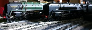 Hornby Railroad 92220 Evening Star and Bachmann 92192 BR Standard 9F
