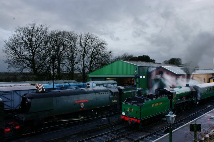 2012 - Watercress Line - Ropley - Schools class V - 925 Cheltenham - Santa Specials