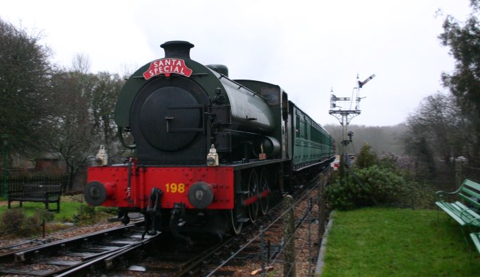 December 2012 - Isle of Wight Steam Railway - Havenstreet - Hunslet Austerity class - WD198 Royal Engineer
