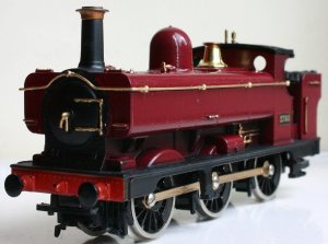 Hornby 2721 class 2783 Pannier Tank repainted in Maroon and gold