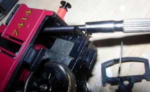 Hornby - standard 0-6-0 chassis type 7 motor - DCC fitting guide - class 08, J13, J52, J83, Jinty, GWR 2721, 57xx, Duck, Diesel, LBSCR E2, Thomas the Tank Engine - Step 2