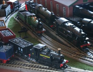 Locoyard - Golden Arrow kit modified extended bunker - Hornby Isle of Wight A1X Terrier W11 - Newport