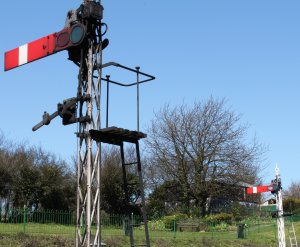 Watercress Line - 2013 - Ropley - signals