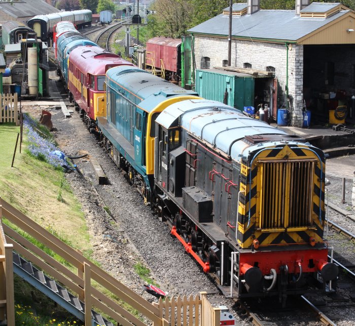 2013 - Swanage Railway - Swanage - class 08 - 08 436 - D3551 & class 20 - 20142