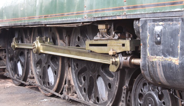 2013 Watercress Line - Ropley - NRM Bulleid pacific - 34051 Sir Winston Churchill (wheels and valve gear)