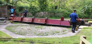 Bankside Miniature Railway - Brambridge Garden Centre 2014 - Carolyn (turntable)
