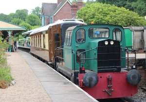 2014 Bluebell Railway - Horsted Keynes - Sentinel Rolls-RoyceThomas Hill 4-w Diesel-Hydraulic loco 10241 & Pullman Fingall
