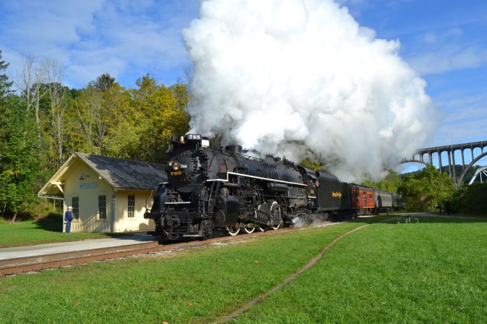 Putting on a show at Brecksville on Sunday, Sept. 14 after the CVSR Scenic train had cleared. 