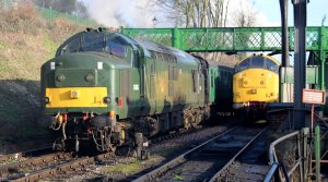 Watercress Railway 2014 Ropley Christmas Santa Specials - Class 37 - D6836 and 37901 Mirrlees Pioneer