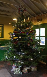 Watercress Railway 2014 Medstead and Four Marks Christmas Santa Specials - - Christmas Tree