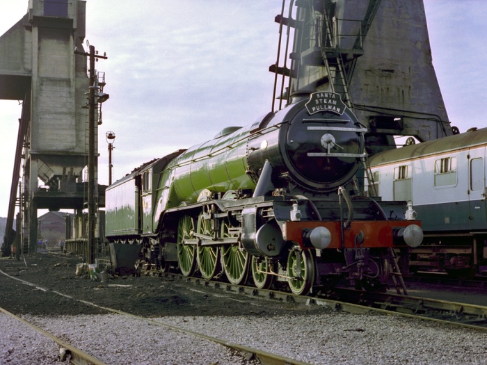 4472_FLYING_SCOTSMAN_at_Steamtown_Railway_Museum