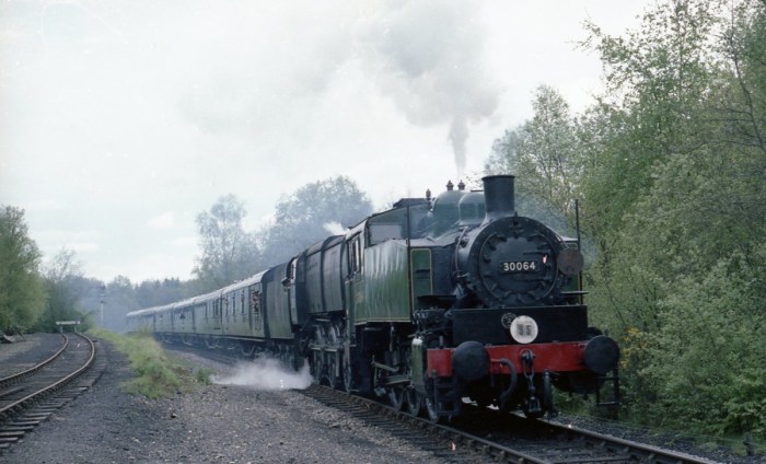 USA Tank 30064 and Q1 class resize